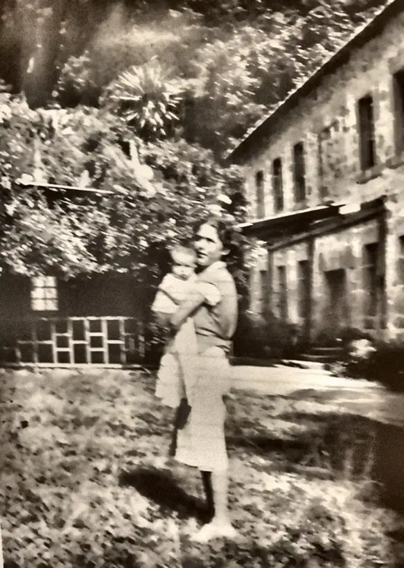 Doña Clemencia Flores de Rivera
